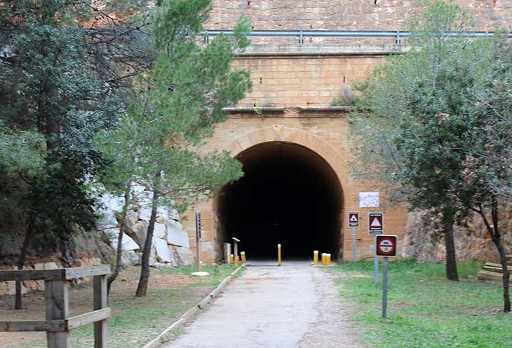 Túnel de la via verda