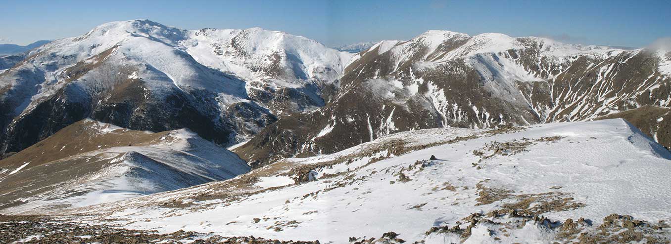 Panorámica oest con el Puigmal a la izquierda