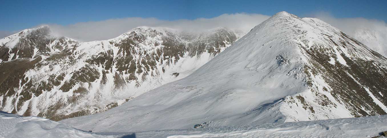 Panorámica norte con el cim de Rocs Blancs a la derecha