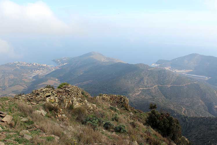 Los pueblos de Cervera y Portbou